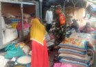 Jelang Tahun Baru, Babinsa Koramil Dukun Monitoring Harga Beras di Pasar Tradisional